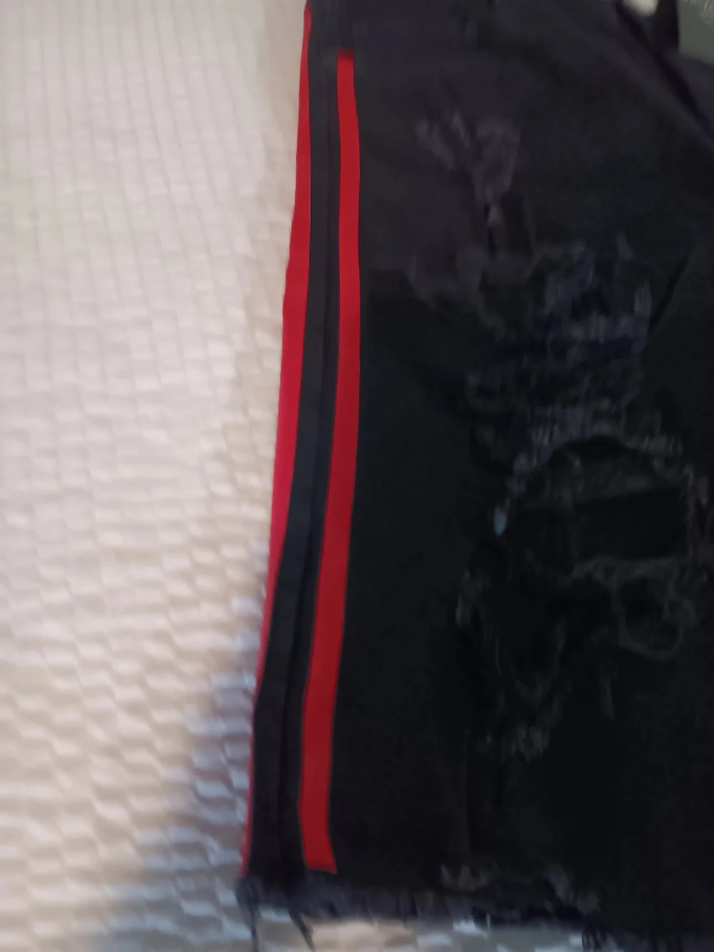 Distressed Shorts - BLACK/RED